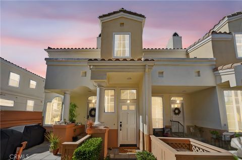 1008 S Rossano Anaheim Hills CA 92808