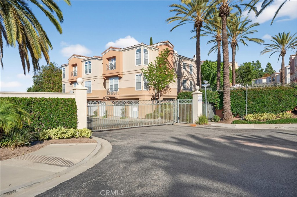 Summit Renaissance (SMRN) - Residential