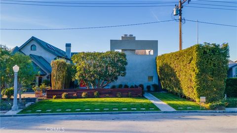 519 Santa Ana Newport Beach CA 92663