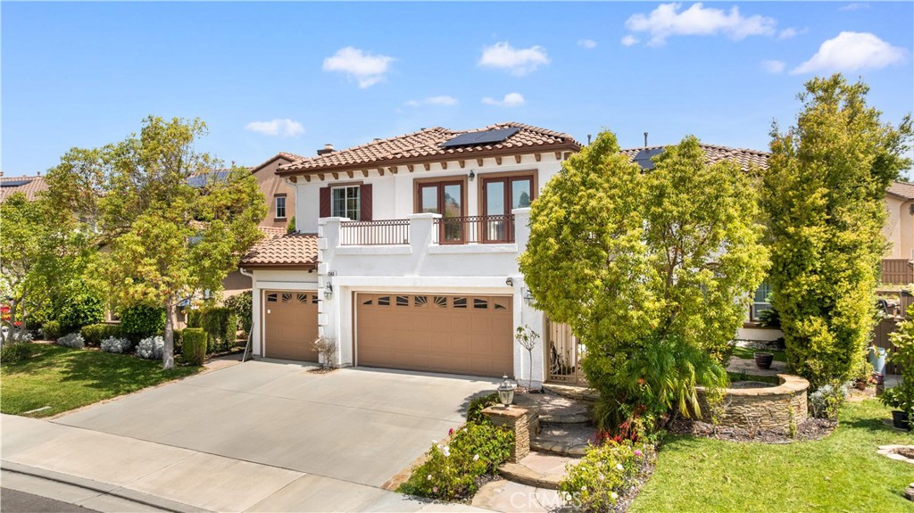 2563 N Falconer