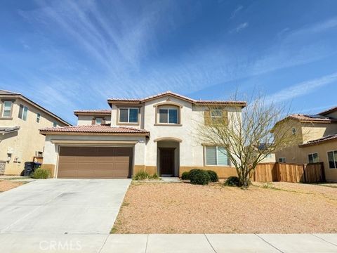 Photo of 3619 Mount Whitney Ave, Rosamond, CA 93560 (MLS # SW25067458)