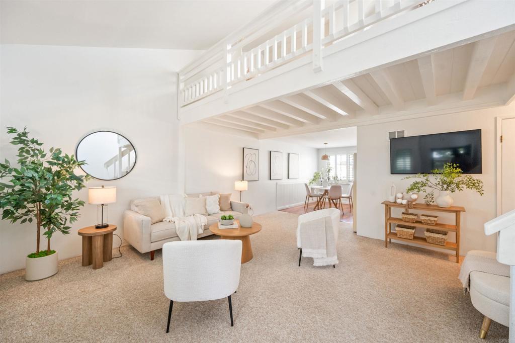 318 Juniper Avenue 10, Carlsbad CA 92008