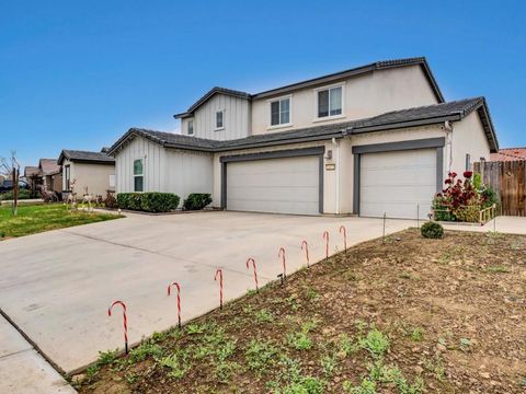 Photo of 1672 Thistle Lane, Los Banos, CA 93635 (MLS # ML82038889)