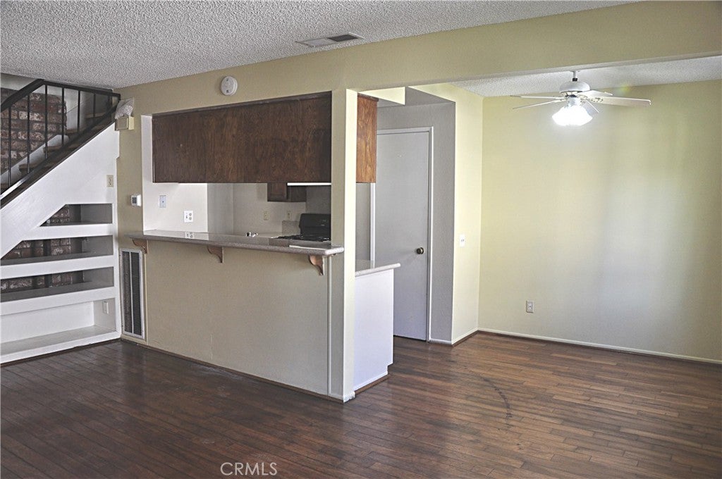 1102 W Calle Del Sol