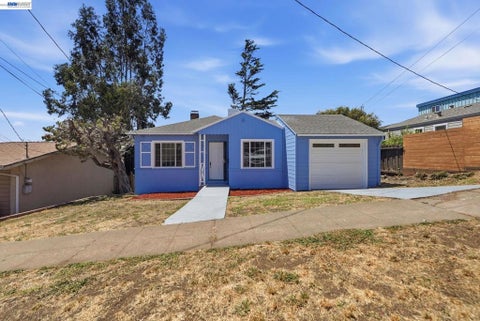Photo of 1333 Mariposa St ST, Richmond, CA 94804 (MLS # 41143907)