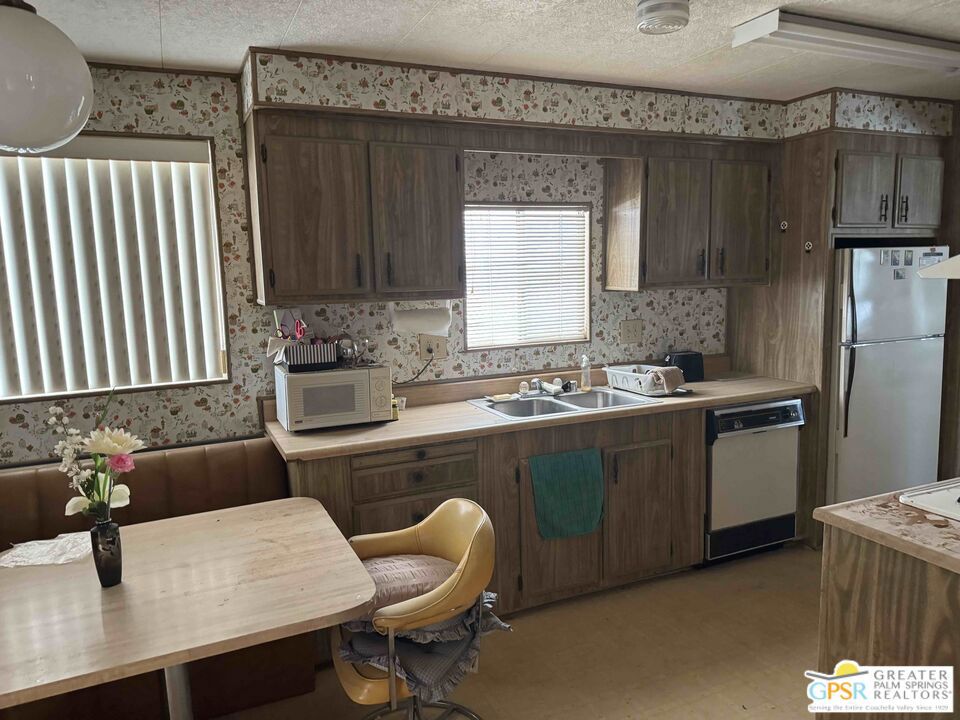 Palm Springs View Estates - Manufactured In Park