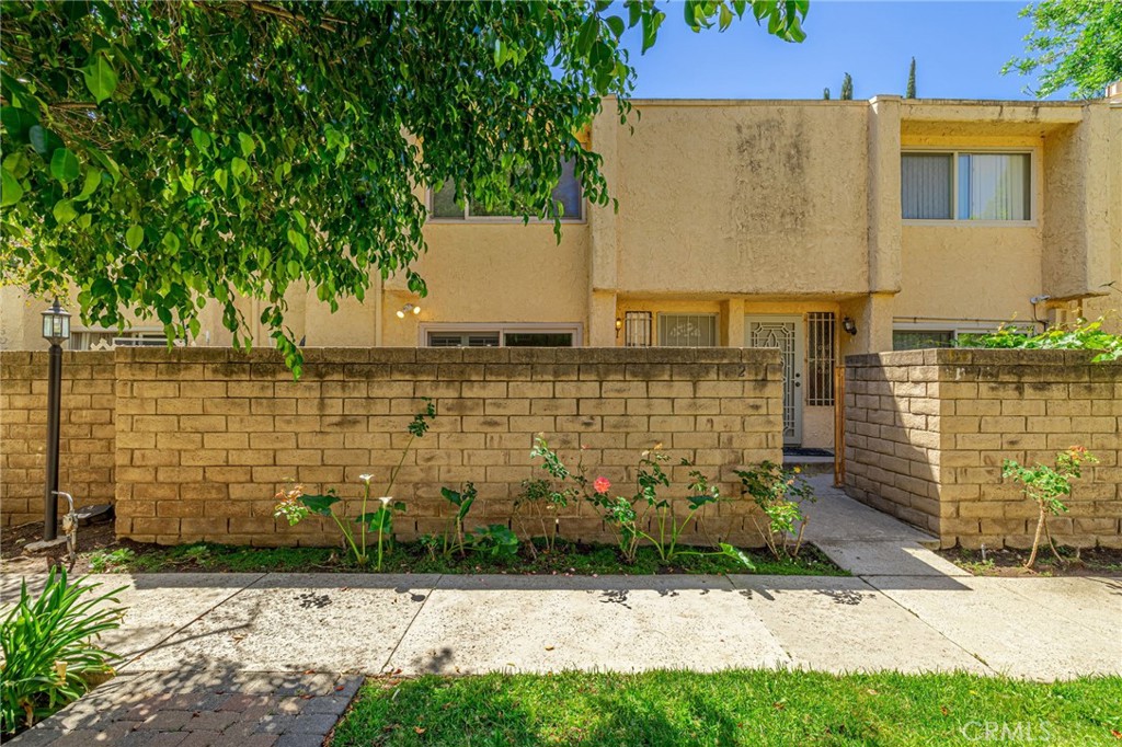 8633 Balboa 2