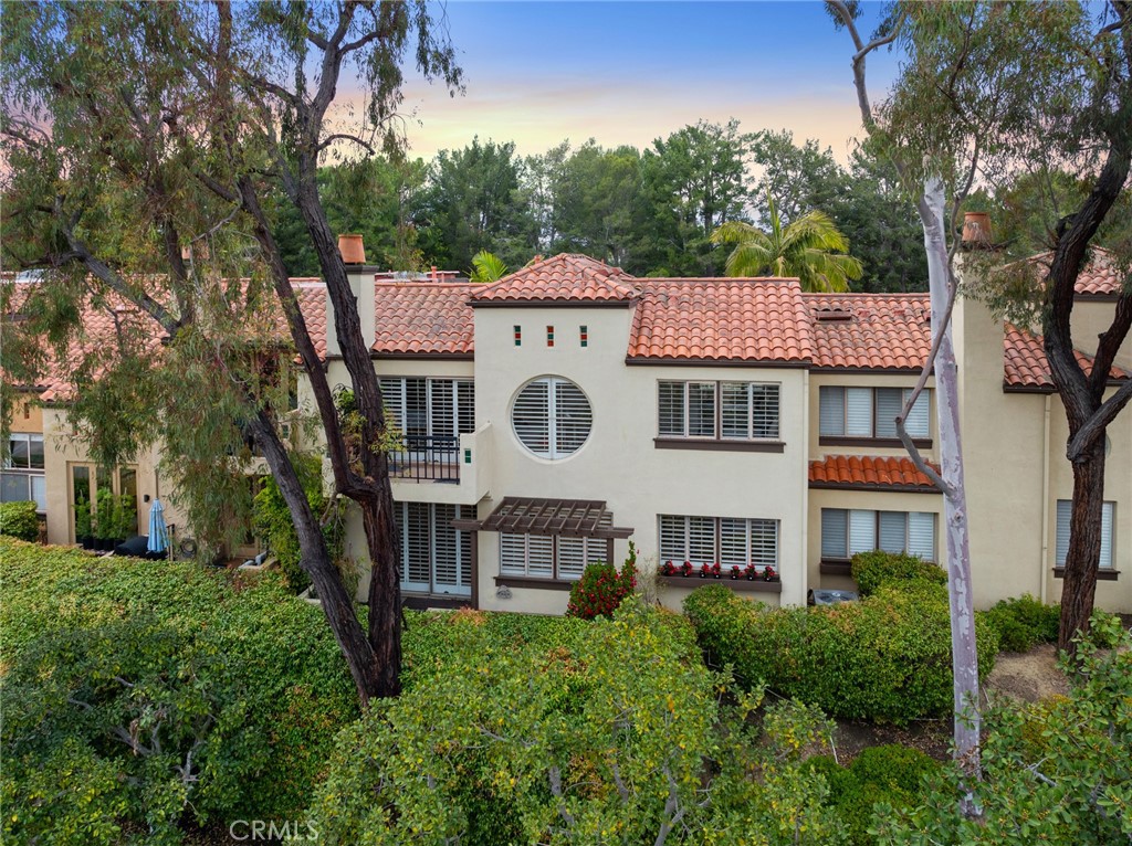 1009 Muirfield Drive