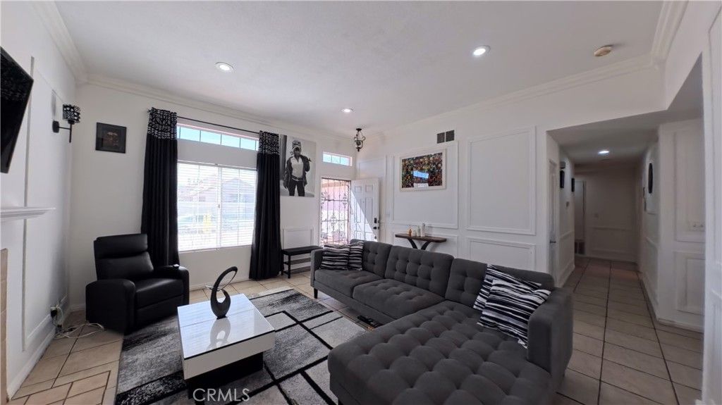 Photo of 5851 Evergem Ave, Palmdale, CA 93552 (MLS # IG26056006)