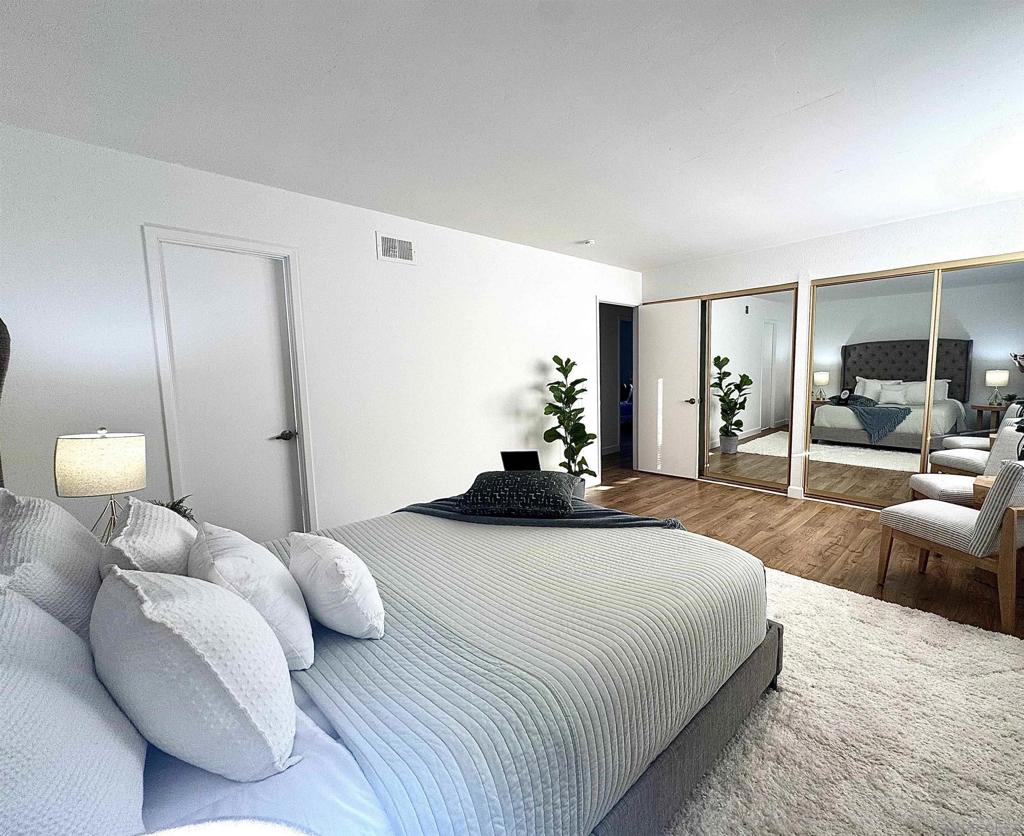 La Costa - Residential