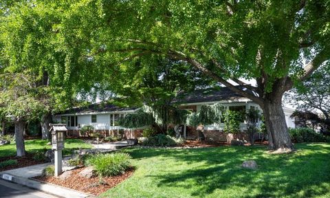 Photo of 1310 Harwalt Drive, Los Altos, CA 94024 (MLS # ML82046965)