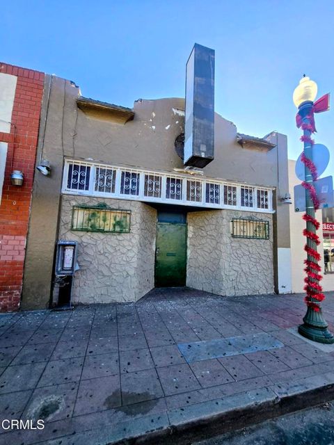 Photo of 204 E 5th Street, Oxnard, CA 93030 (MLS # V1-33754)