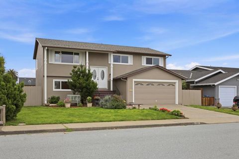 Photo of 407 Saint Joseph Avenue, Half Moon Bay, CA 94019 (MLS # ML82047316)