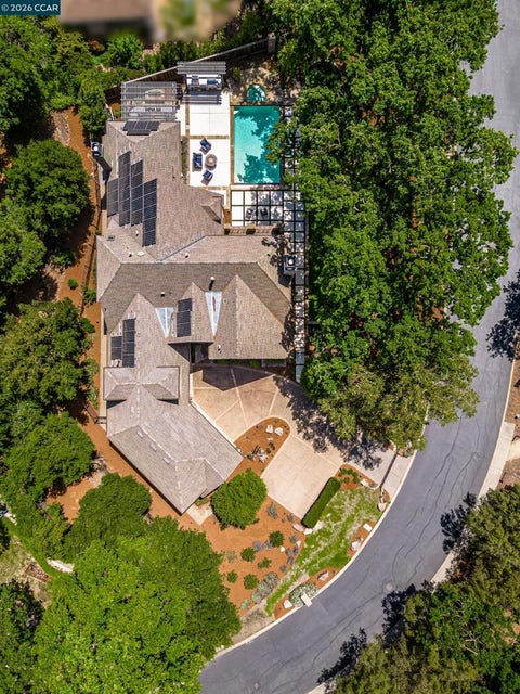 Photo of 53 Hidden Oaks Dr Dr, Lafayette, CA 94549 (MLS # 41131681)