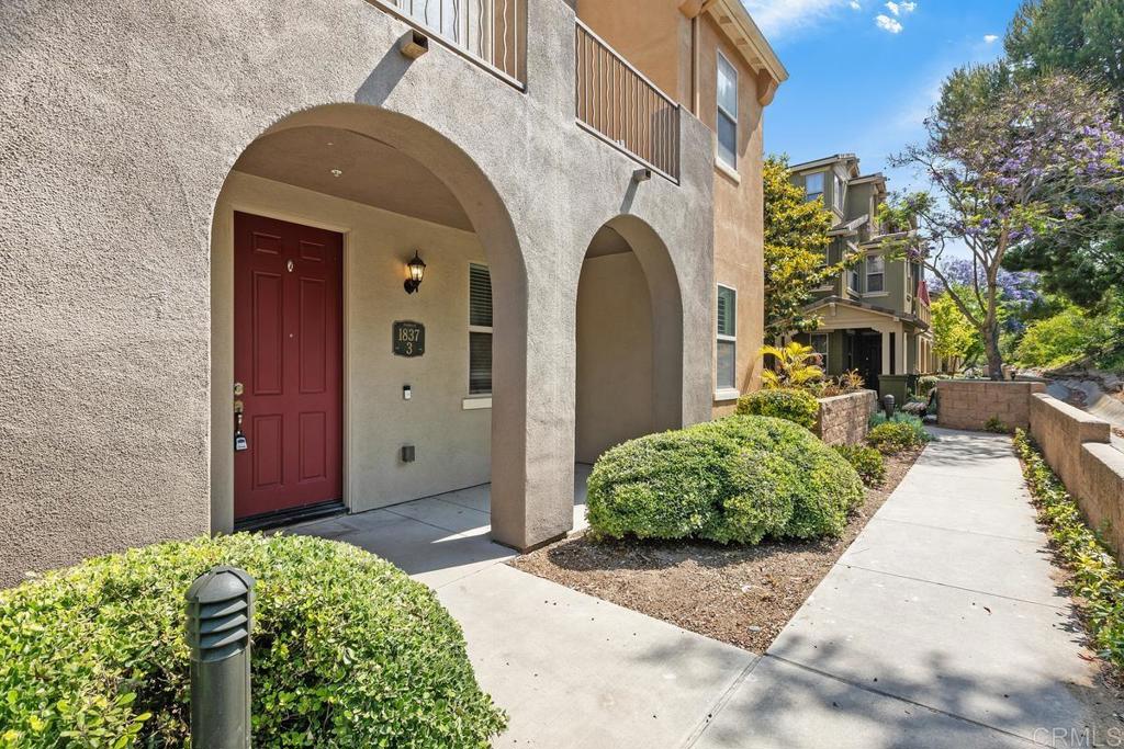 Beautiful 3 bedroom / 3.5 bath townhome located in a quite peaceful location in the Mosaic community. This home features a bedroom & full bath on the first floor, laminiate flooring throughout, updgraded kitchen with pleanty of counter space, & stainless steel appliances. Each bedroom includes it's own bathroom. Spacious lving room with fireplace and private balcony. Includes attached 2 car garage. The community features numberous resort style amenities including pool & jacuzzi, BBQ, clubhouse, and gym. Located next to highly rated schools, popular shopping & Otay Ranch Town Center, and numerous restaurants!