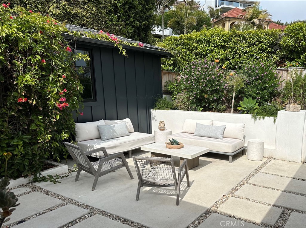 843 La Vista Drive