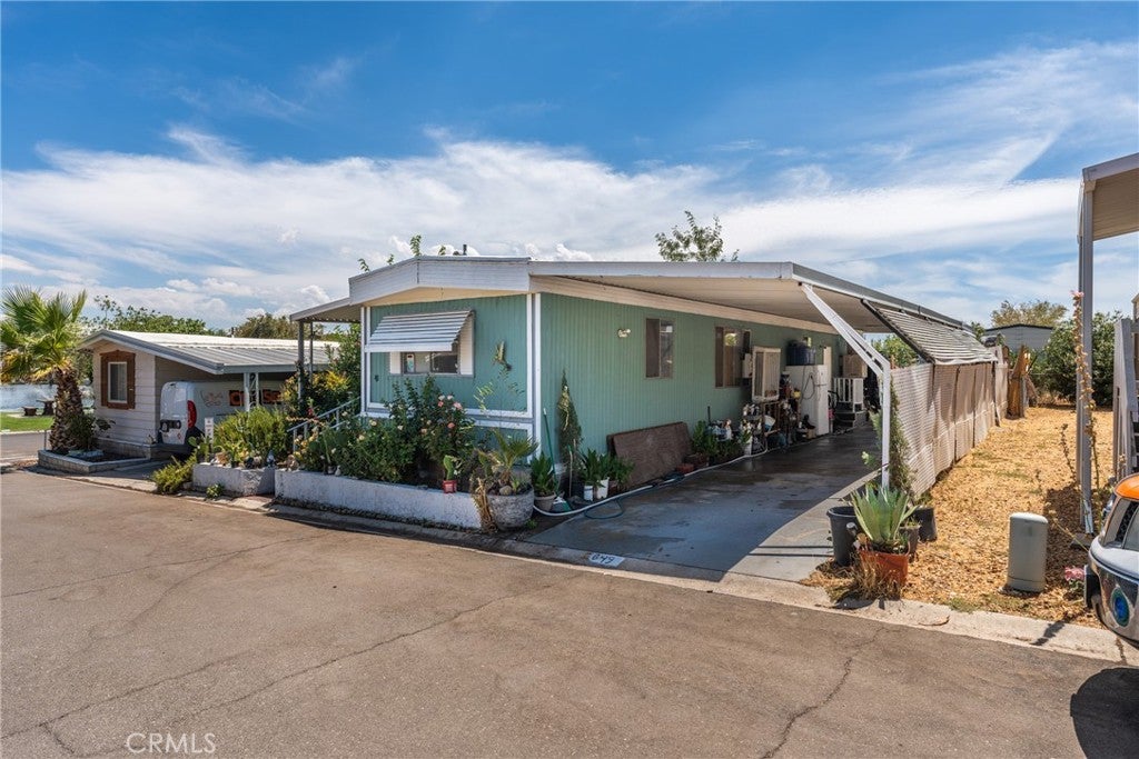 20683 Waalew Road B49