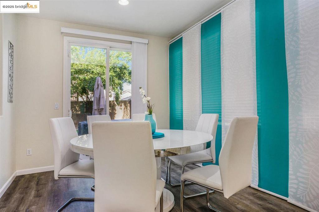 OAKLEY - Residential