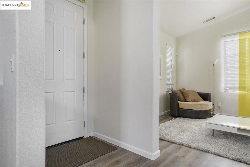 OAKLEY - Residential