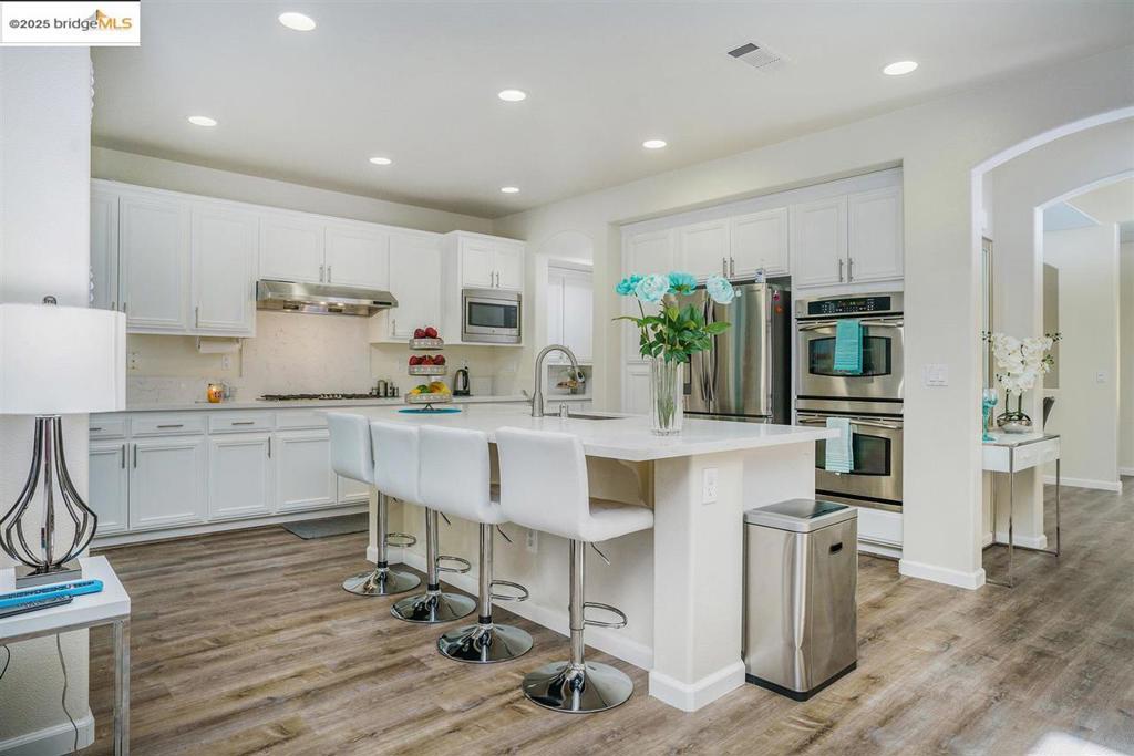 OAKLEY - Residential