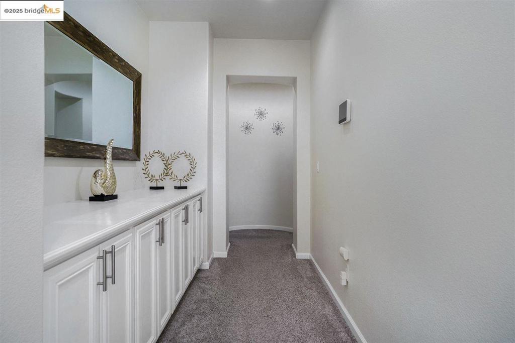 OAKLEY - Residential