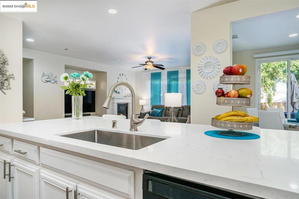 OAKLEY - Residential