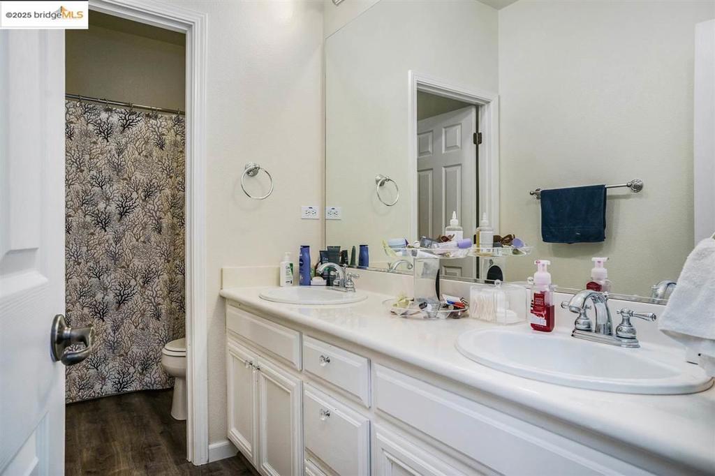 OAKLEY - Residential