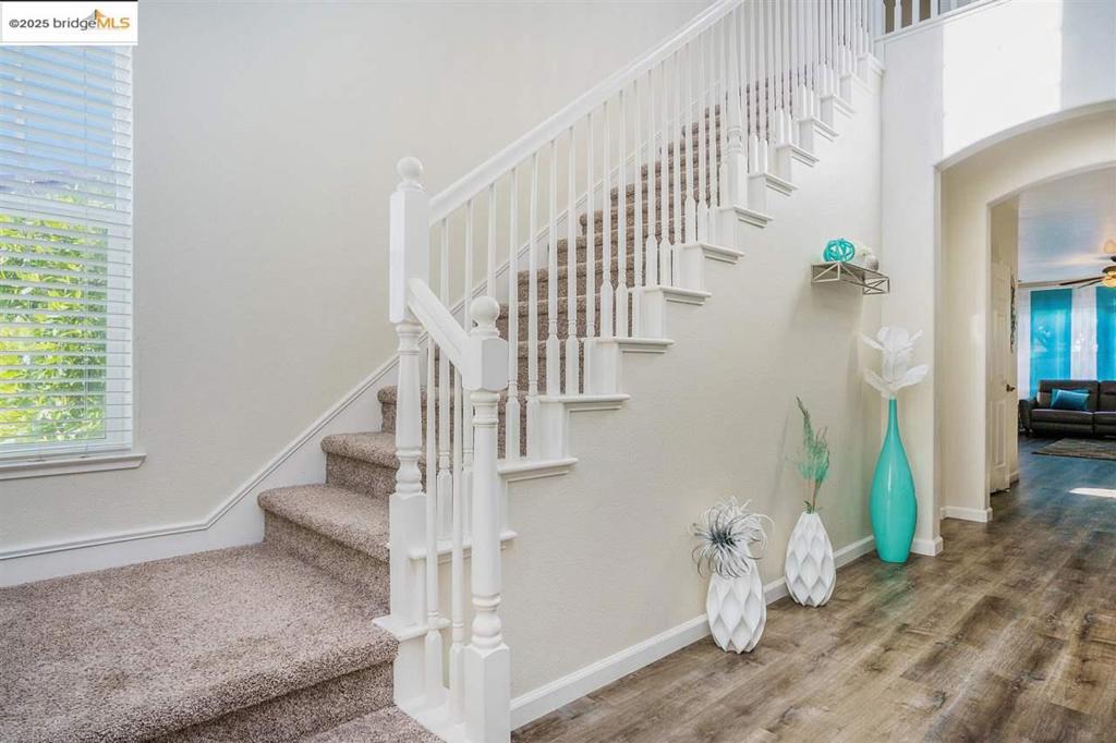 OAKLEY - Residential