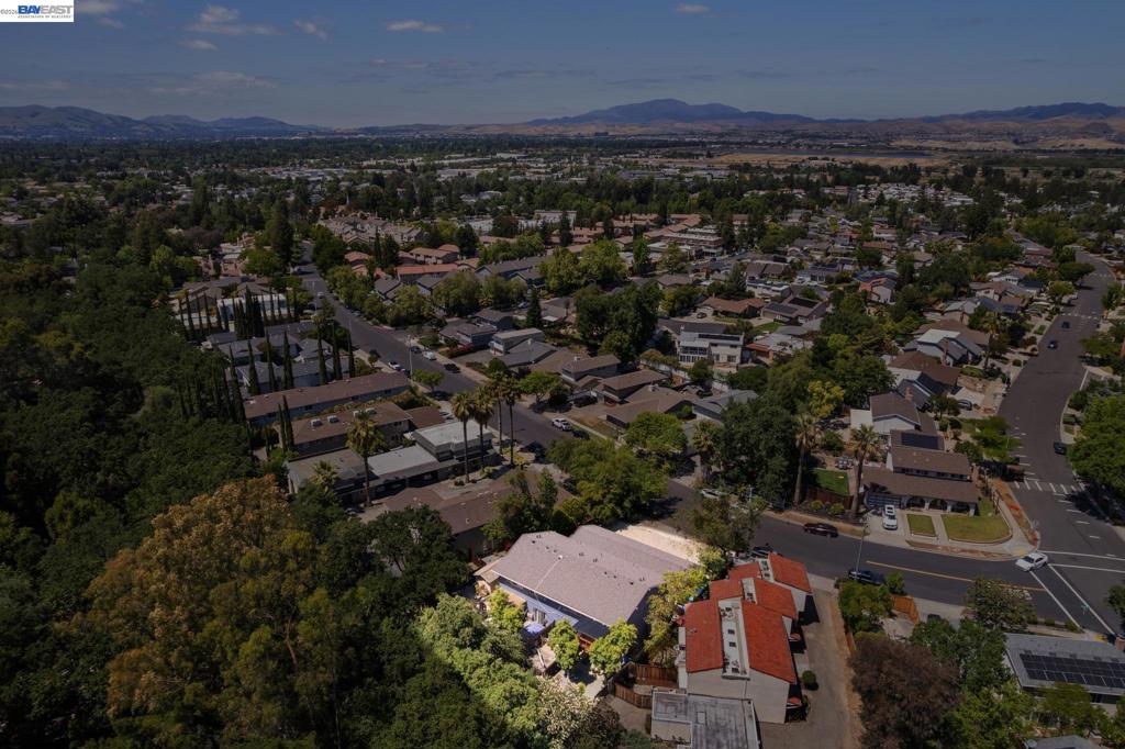 863 Palomino Dr