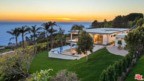 Photo of 4732 Avenida Del Mar, Malibu, CA 90265 (MLS # 26993321)
