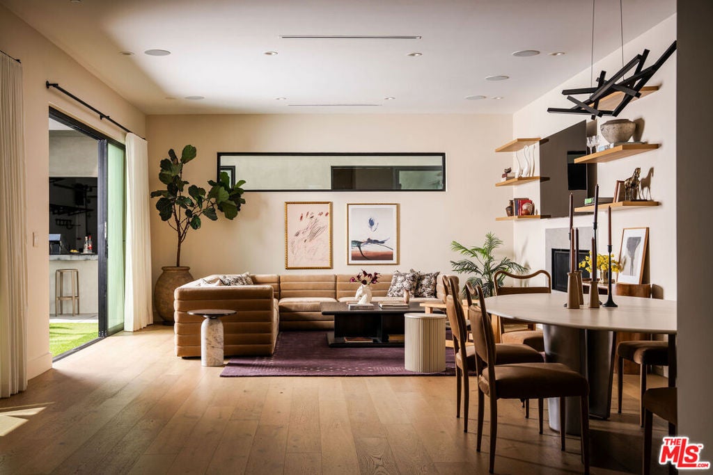 1039 Nowita Place