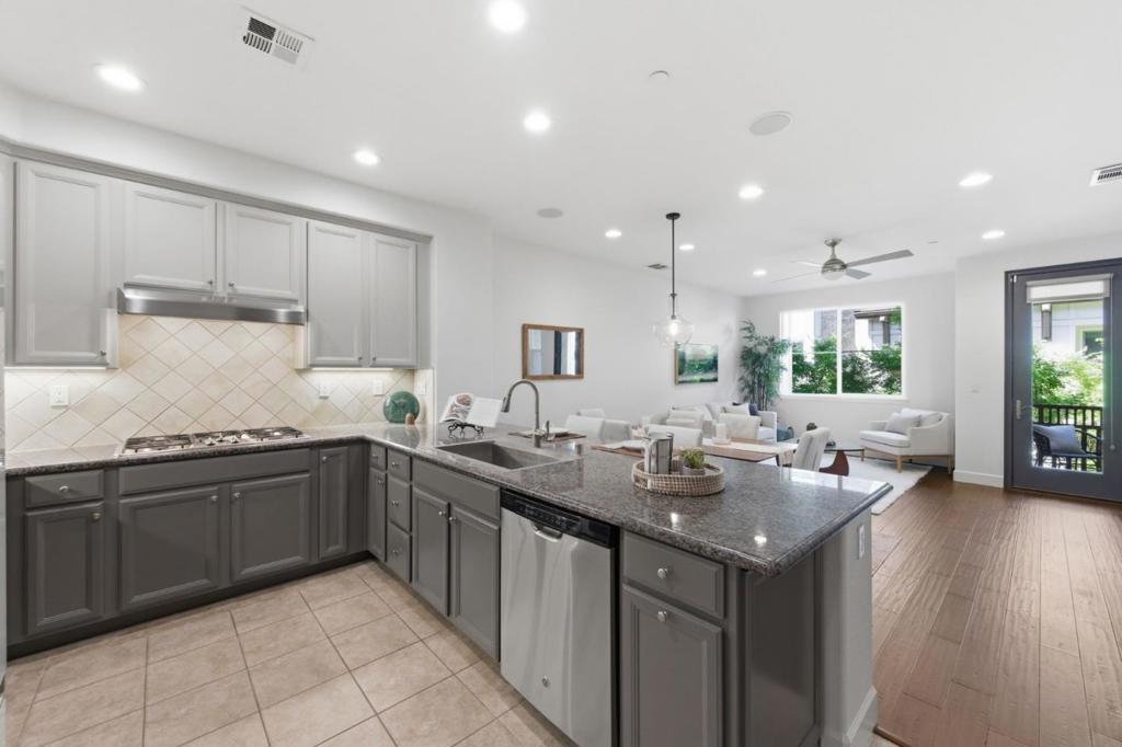 1091 El Capitan Terrace