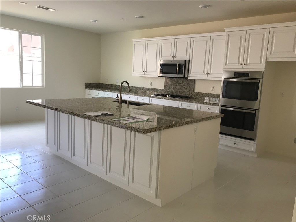 3171 E Denali Drive