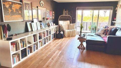 5460 White Oak C315 Encino CA 91316