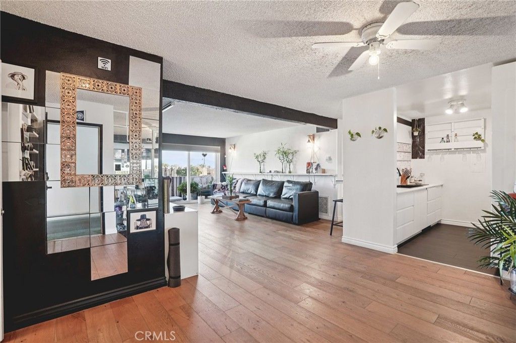 Photo of 5460 White Oak Ave #C315, Encino, CA 91316 (MLS # SR26051100)