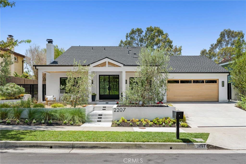 Photo of 2207 Port Harwick PL, Newport Beach, CA 92660 (MLS # NP26144182)