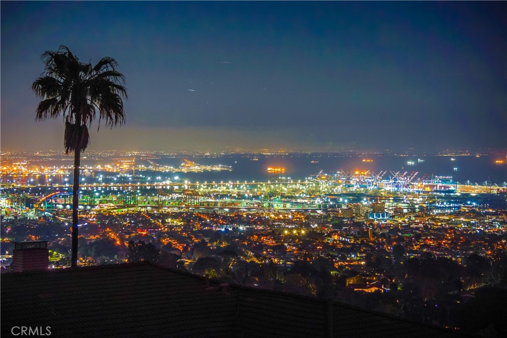 2978 Crownview Drive