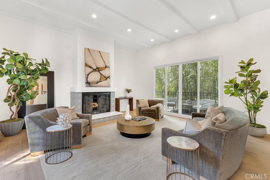4148 Sunswept Drive