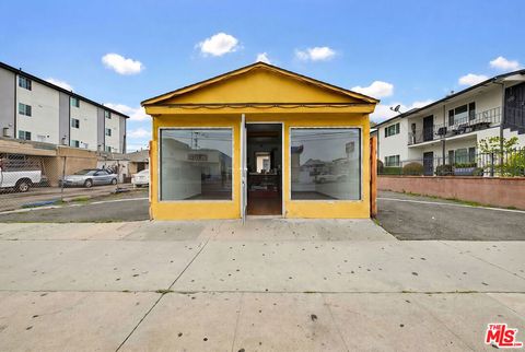 Photo of 10025 S Western Avenue, Los Angeles, CA 90047 (MLS # 26834089)