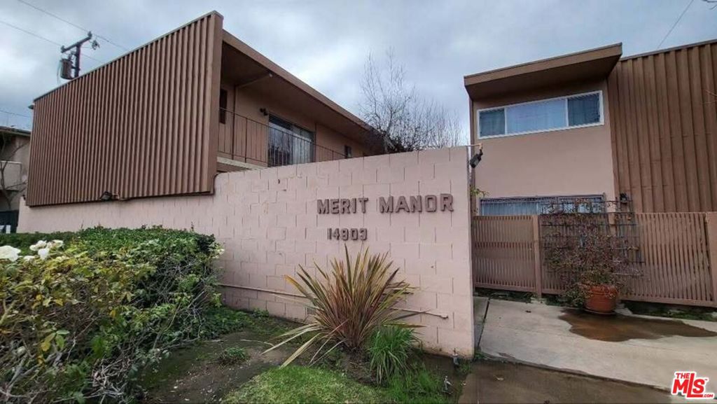 Discover comfort and convenience in this charming 2-bedroom, 2-bathroom condo in a safe and quiet Gardena community. This ground-level unit comes fully furnished and is ready for you to move in today! Enjoy the ease of in-unit laundry (washer & dryer) and one included parking space. Whether you need a month to month stay or a long-term residence, all lease durations are considered. Benefit from recent upgrades including fresh paint, new flooring, and modern appliances for a truly pleasant living experience."
