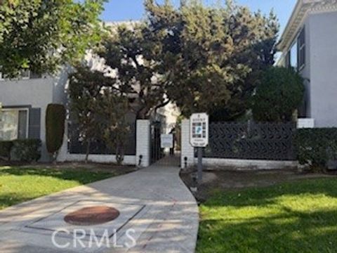 Photo of 1530 S Pomona Ave #B32, Fullerton, CA 92832 (MLS # RS26037259)