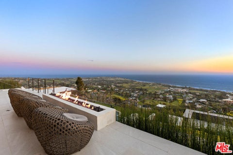 Photo of 5366 Horizon Drive, Malibu, CA 90265 (MLS # 26104998)