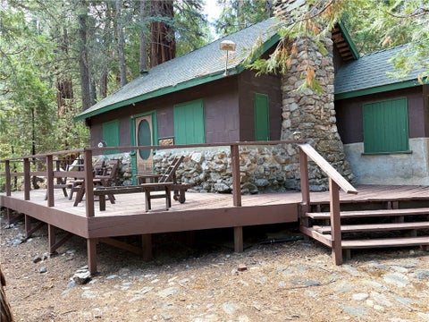 Photo of 16 South Fork Road, Angelus Oaks, CA 92305 (MLS # IG26185031)