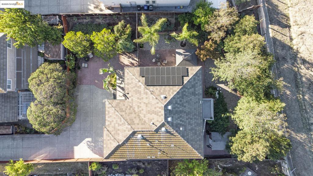 OAK HILLS - Residential