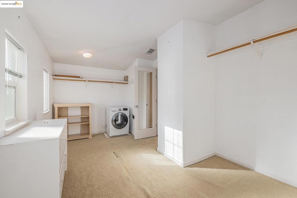 OAK HILLS - Residential