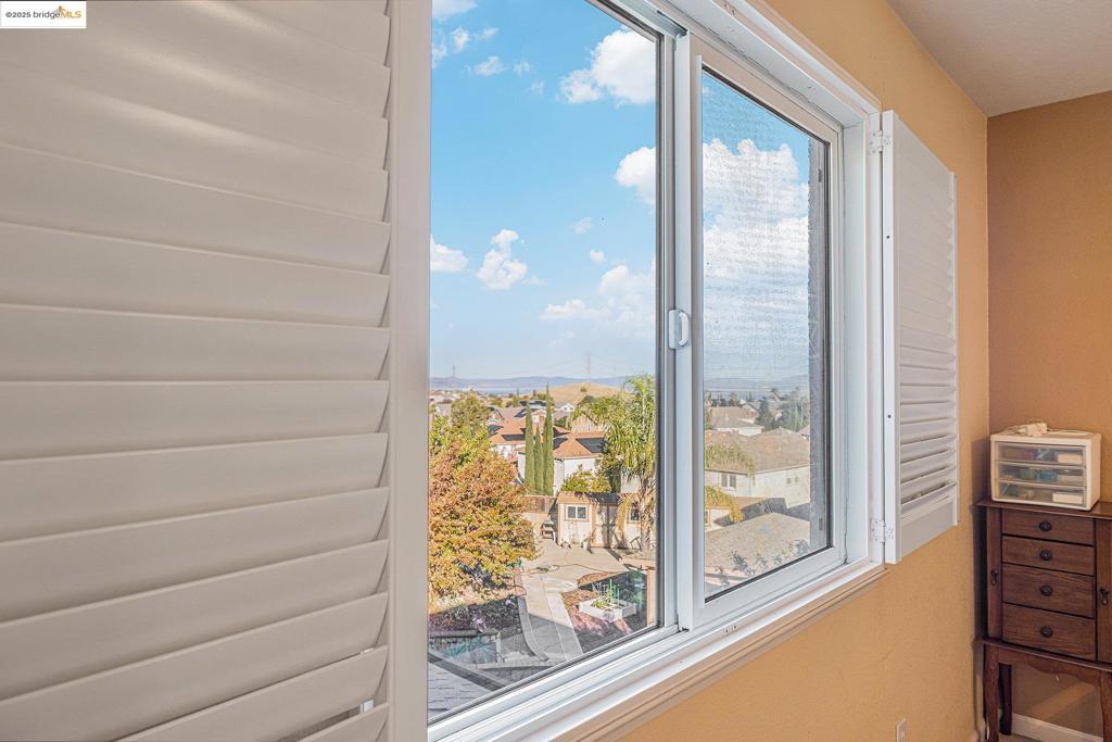 OAK HILLS - Residential