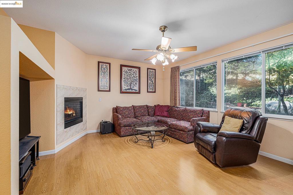 OAK HILLS - Residential