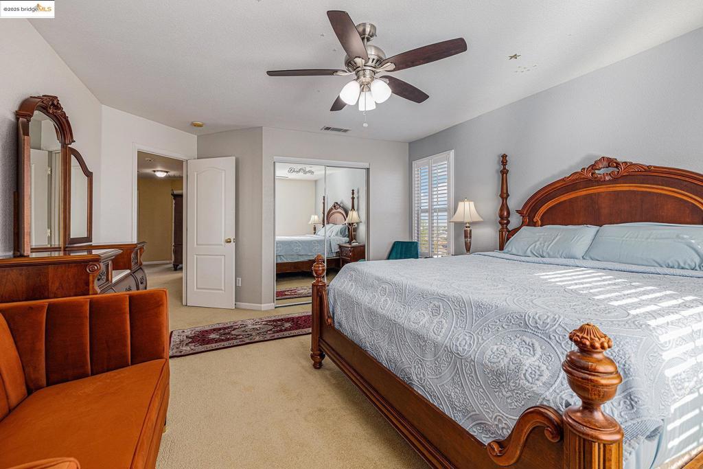 OAK HILLS - Residential