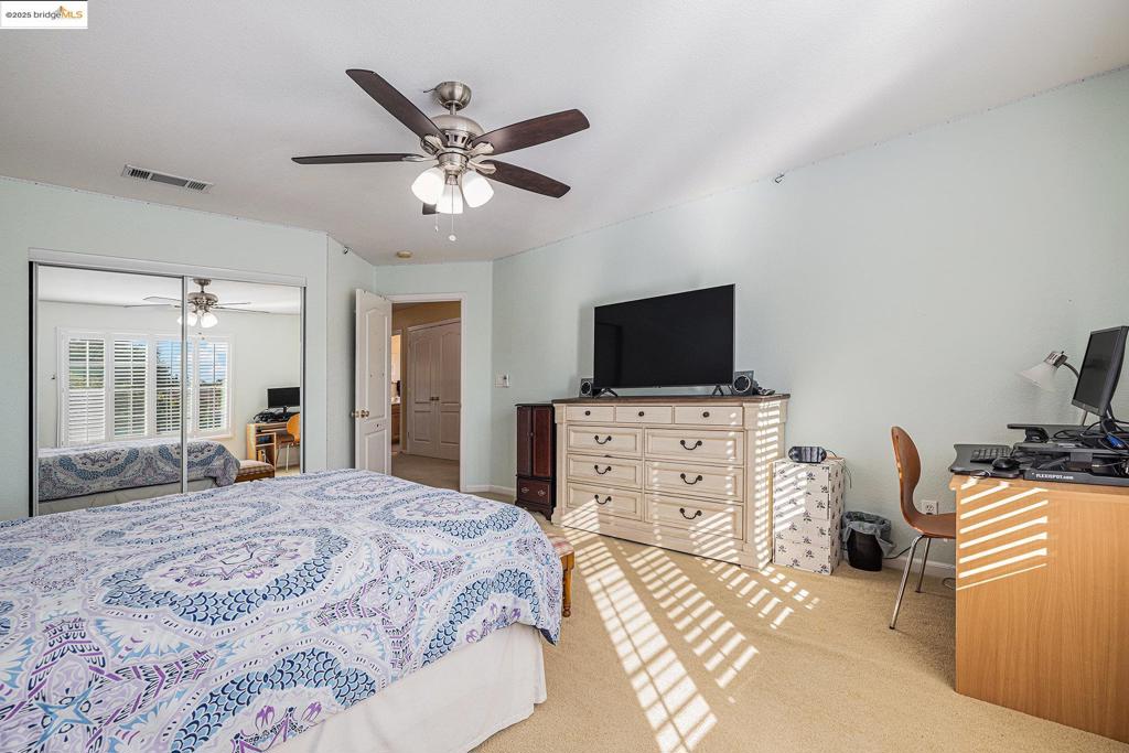 OAK HILLS - Residential