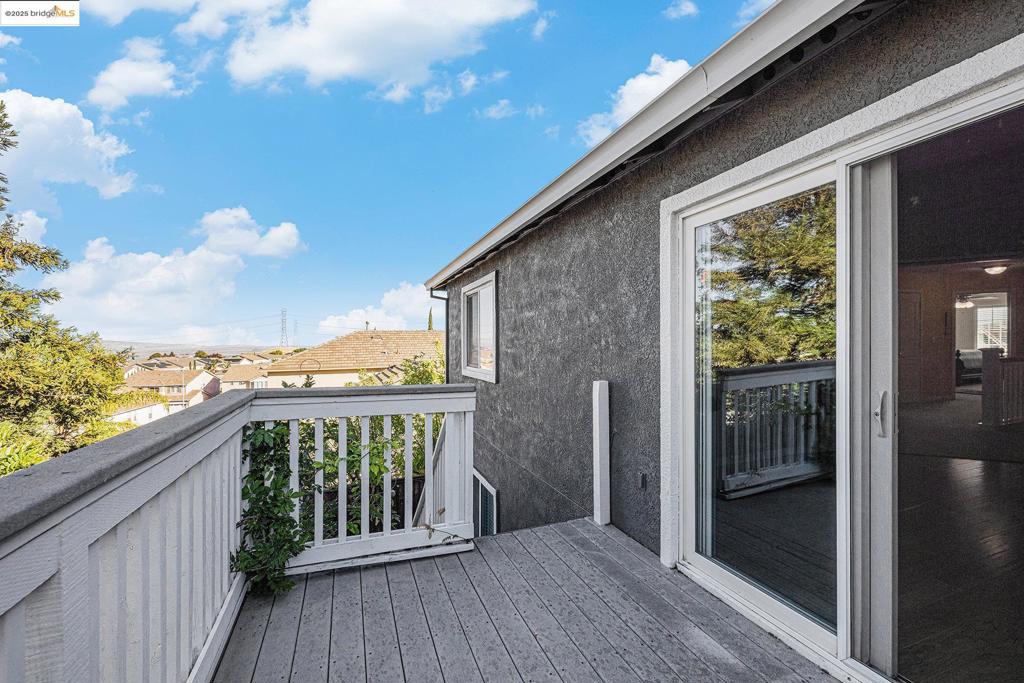 OAK HILLS - Residential